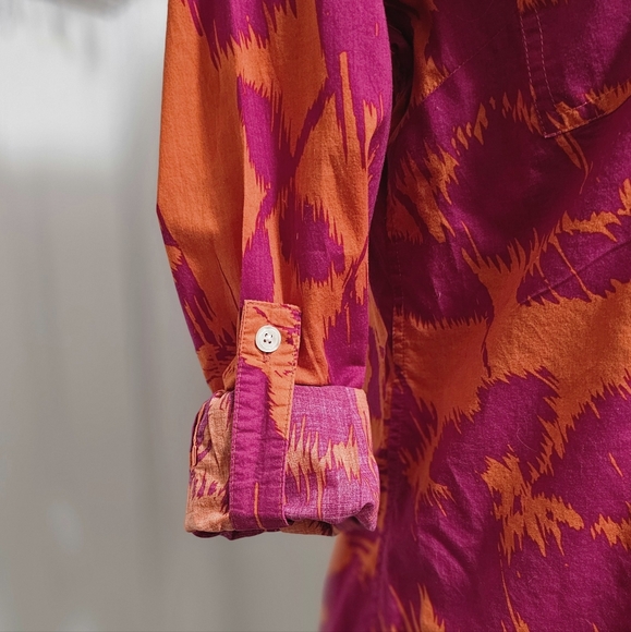 Michael Kors fitted shirt. Size Medium. - Picture 4 of 9